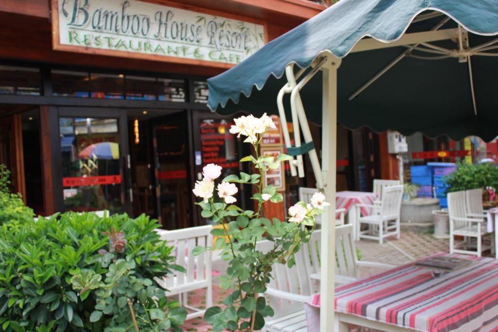 Bamboo House Resort Yangshuo Exterior photo